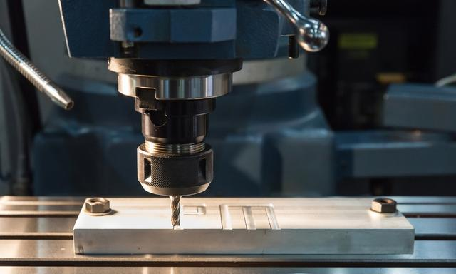 選擇雕刻機主軸要點，怎么判斷數(shù)控雕刻機適用主軸？